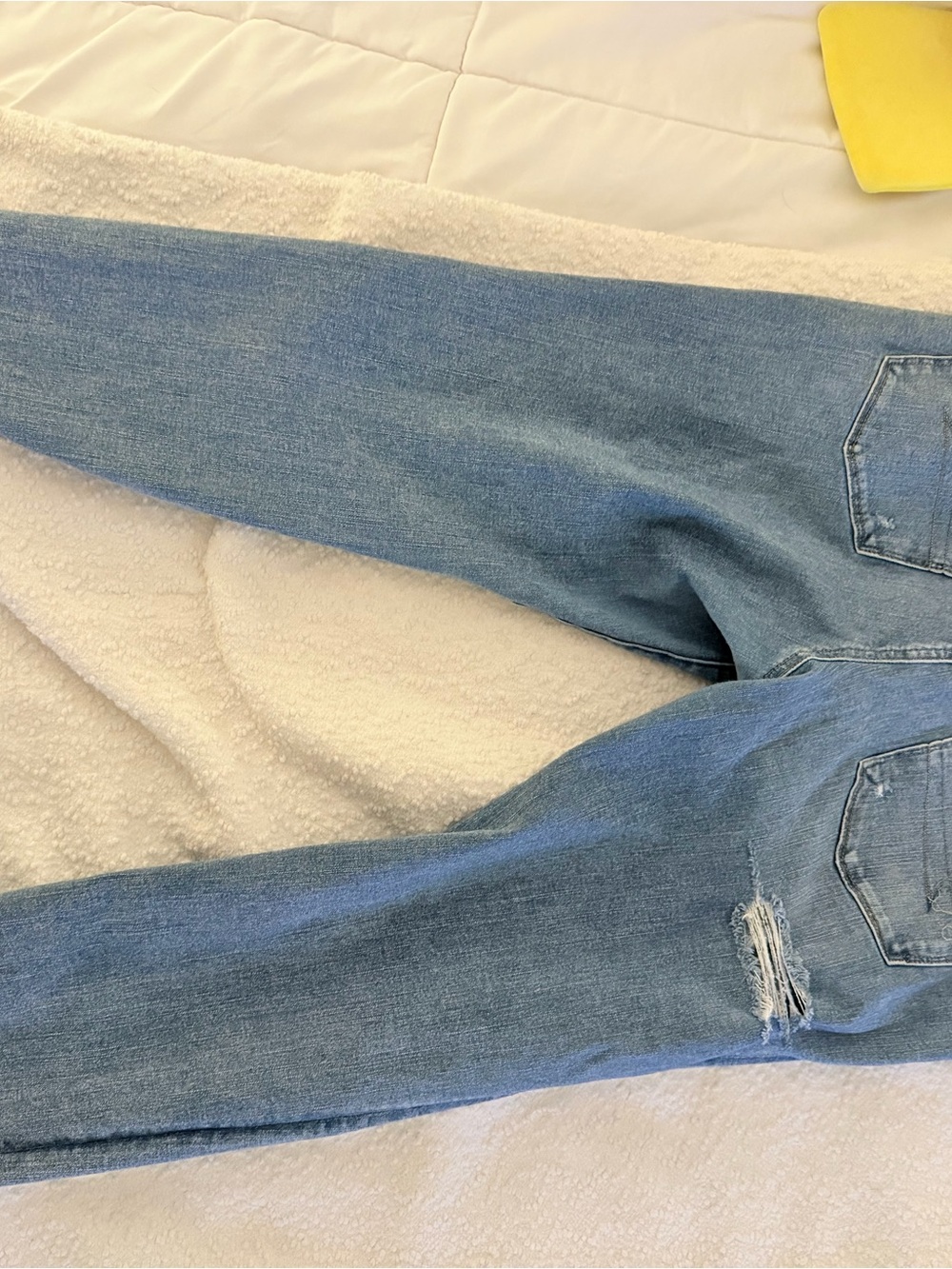 American Eagle Outfitters Light Blue Distressed Skinny Jeans - Picture 3 of 3